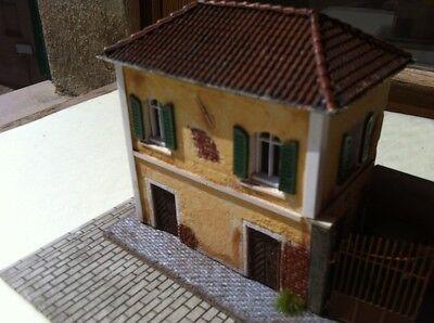 E05 EDIFICIO DI SERVIZIO