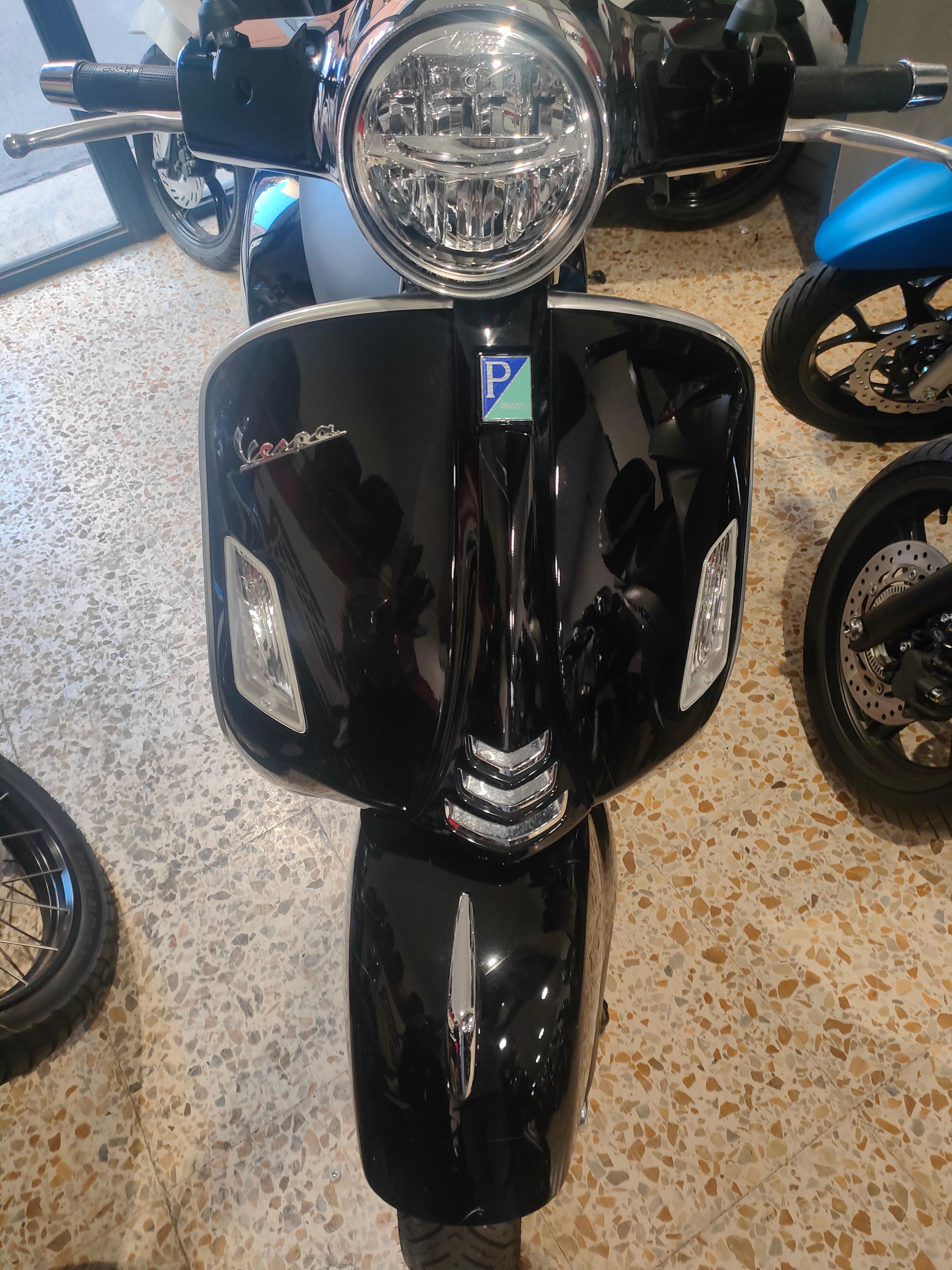 Vespa GTS 300 2021 Km 8831