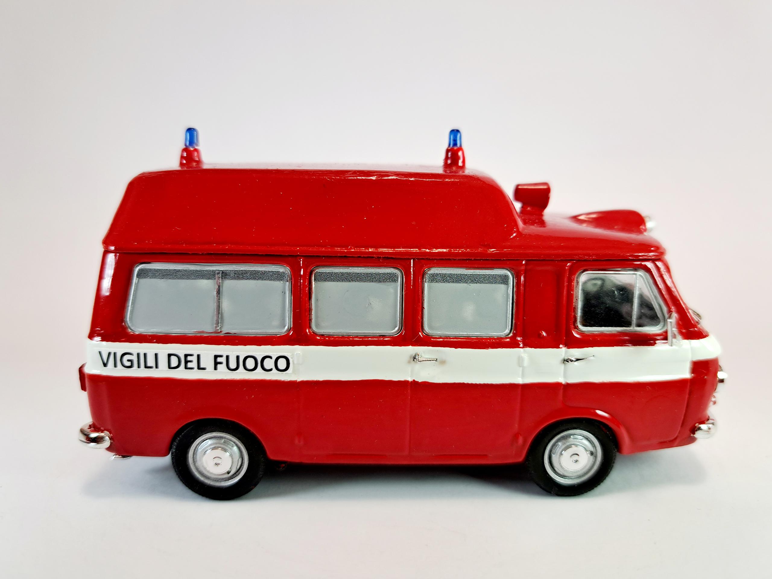 FIAT 238 AMBULANZA VIGILI DEL FUOCO