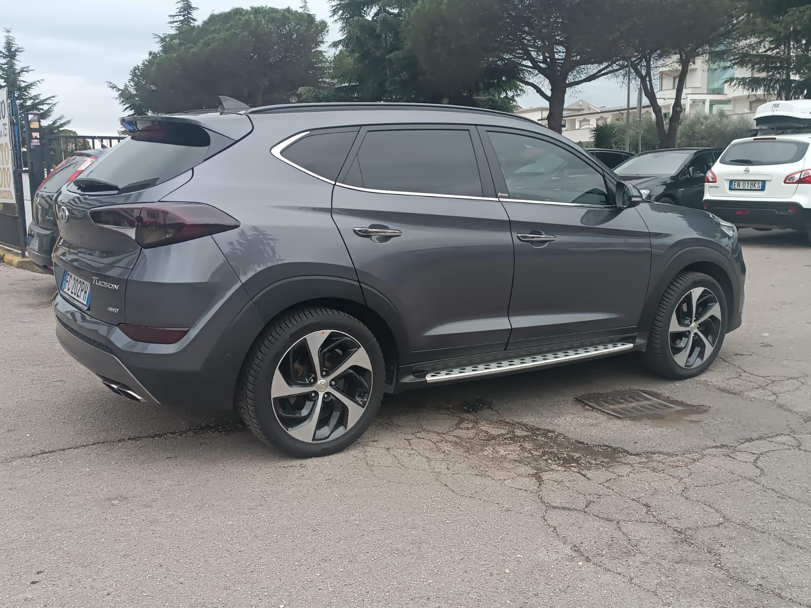 Hyundai Tucson 2.0 Xpossible 2016 Automatica Garanzia Finanziamento