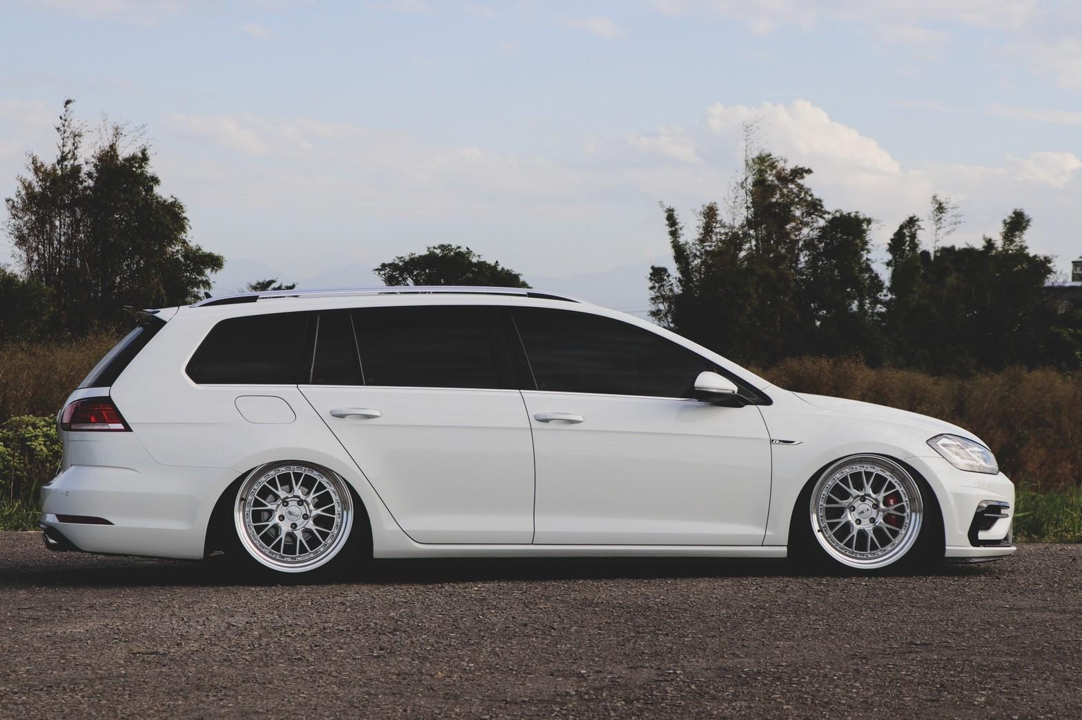 VW Golf 7 incl. Wagon ( Standard / GTI / R ) Inverted Air Suspension - AGT