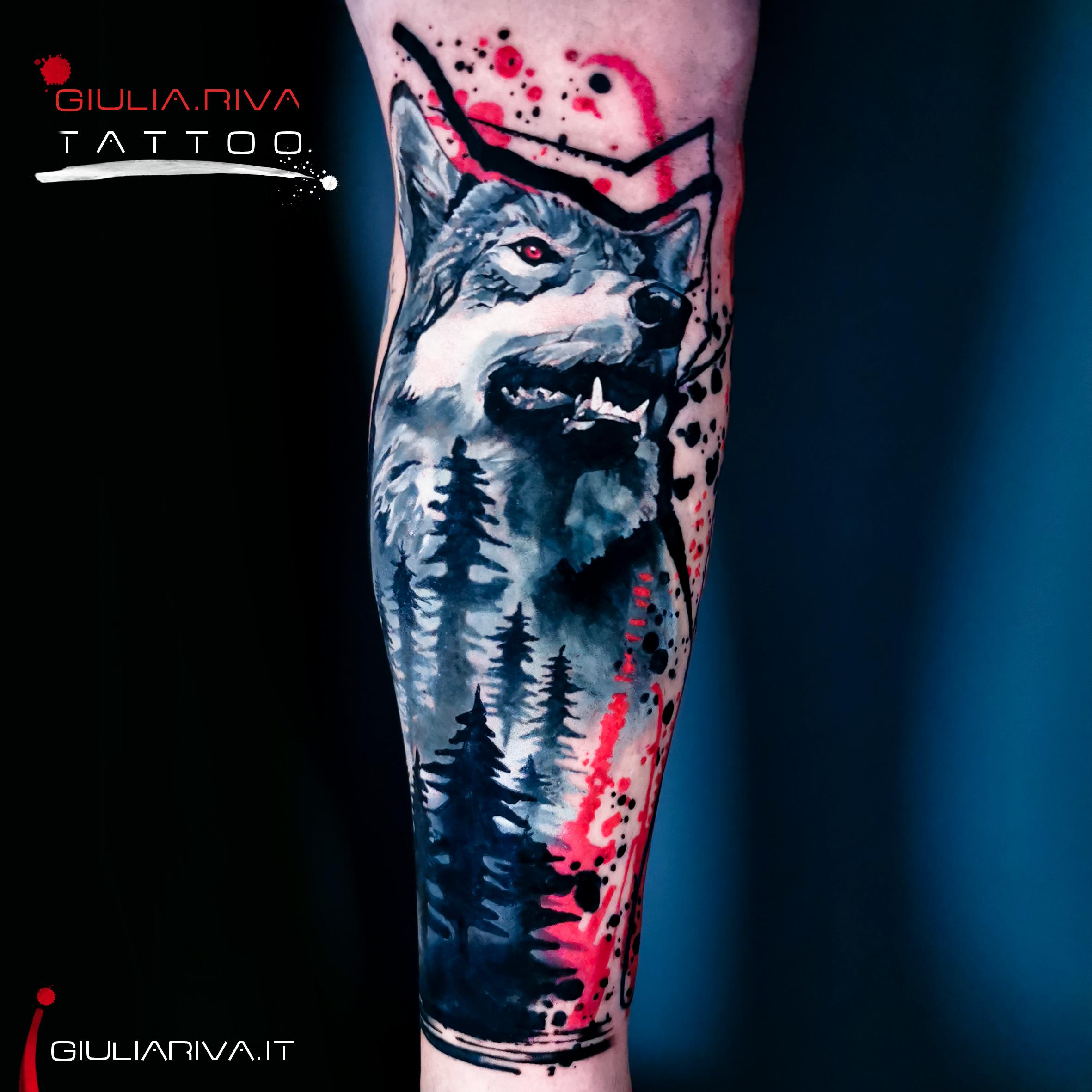 lupo tatuaggio wolf tattoo ritratto real realistico animale trash polka