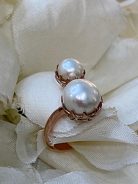 Collezione "Perle" anello in oro rosa e perle coltivate naturali