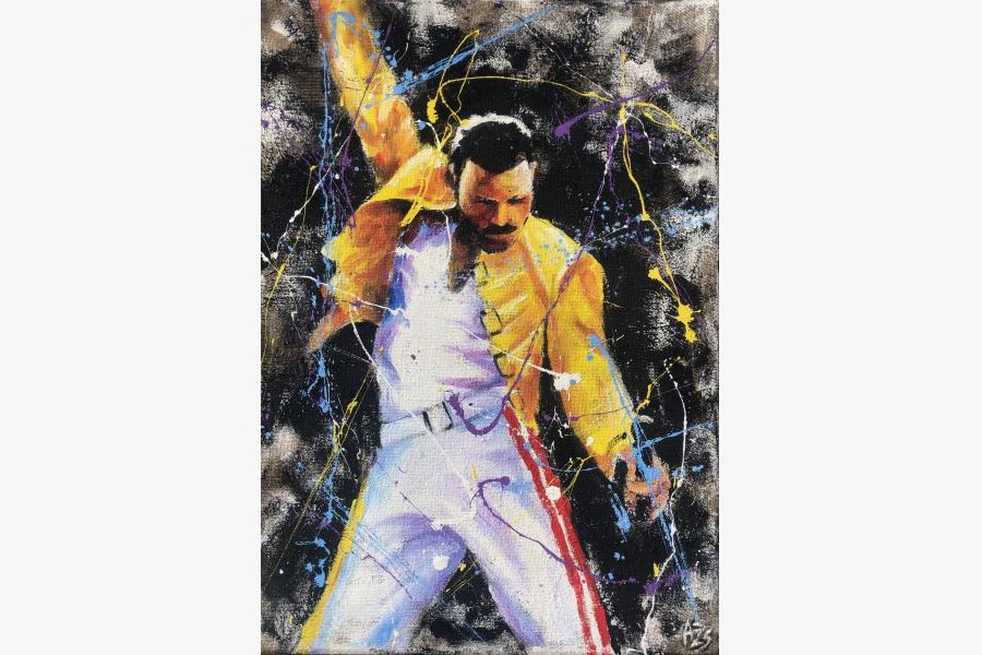 Freddie Mercury – The Show Must Go On