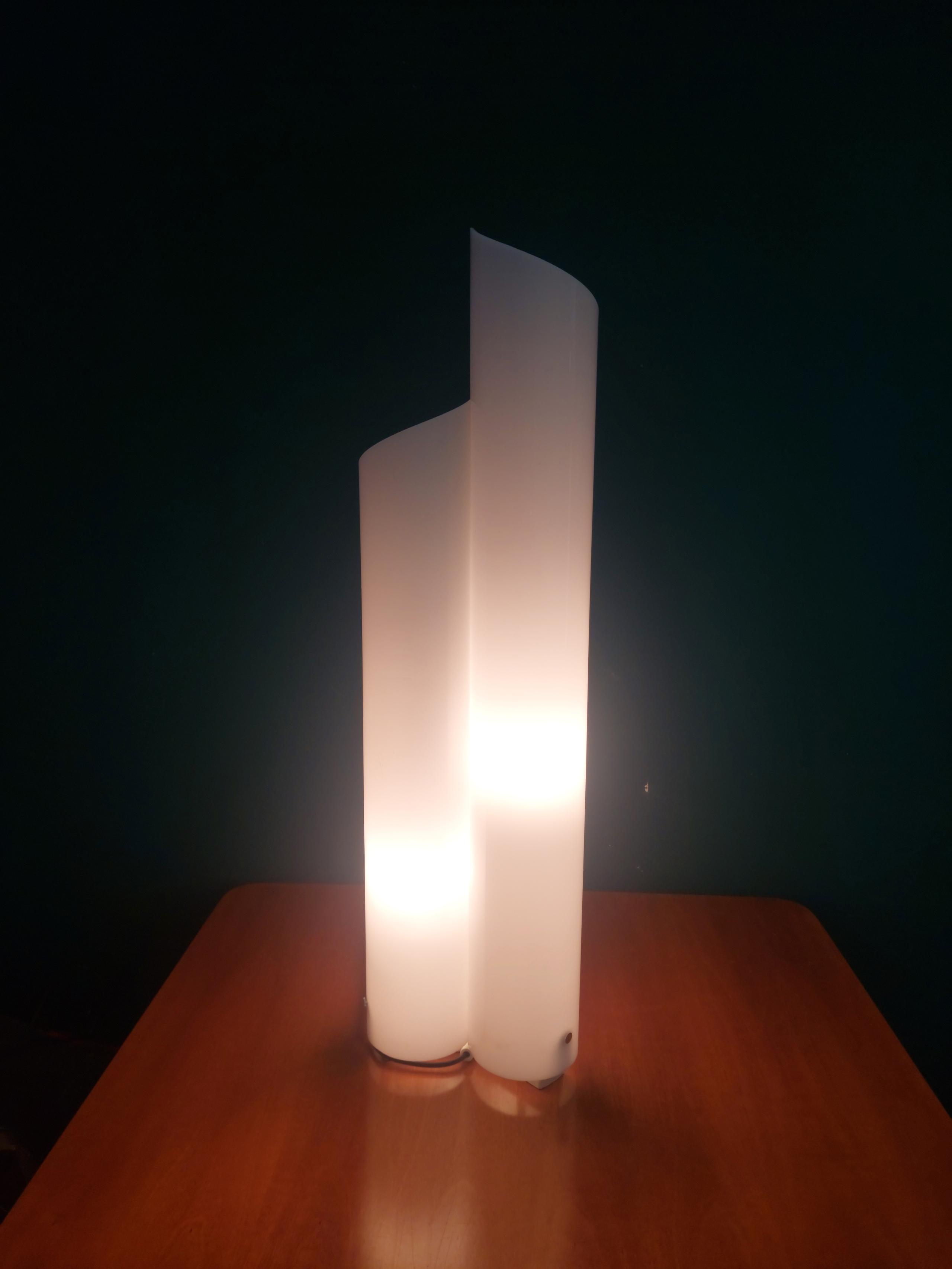 Lampada da tavolo Artemide mod. Mezzachimera