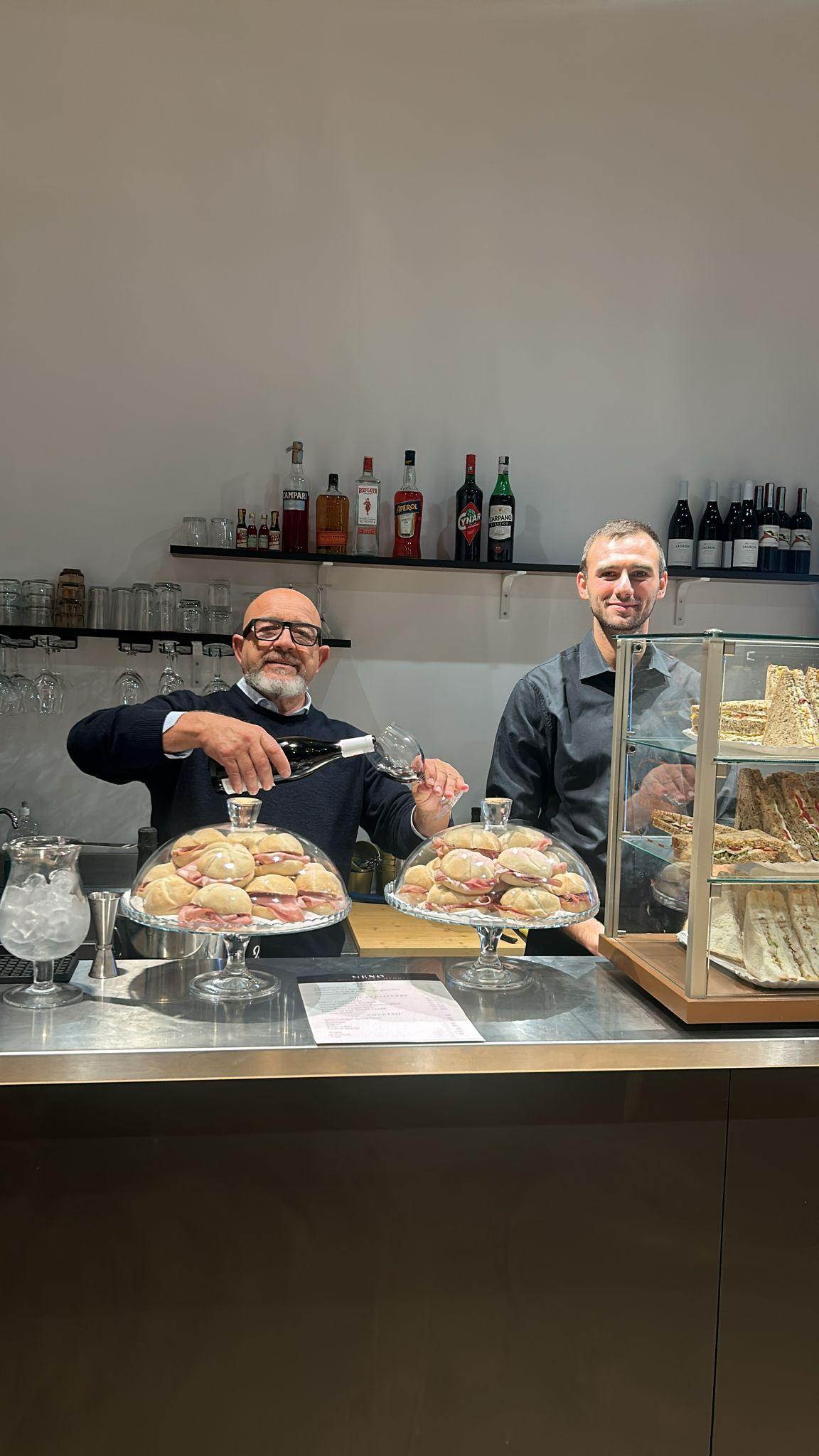 La Tribù del Parco , ci trovate al Bistrot del Teatro Menotti tutte le sere per un aperitivo