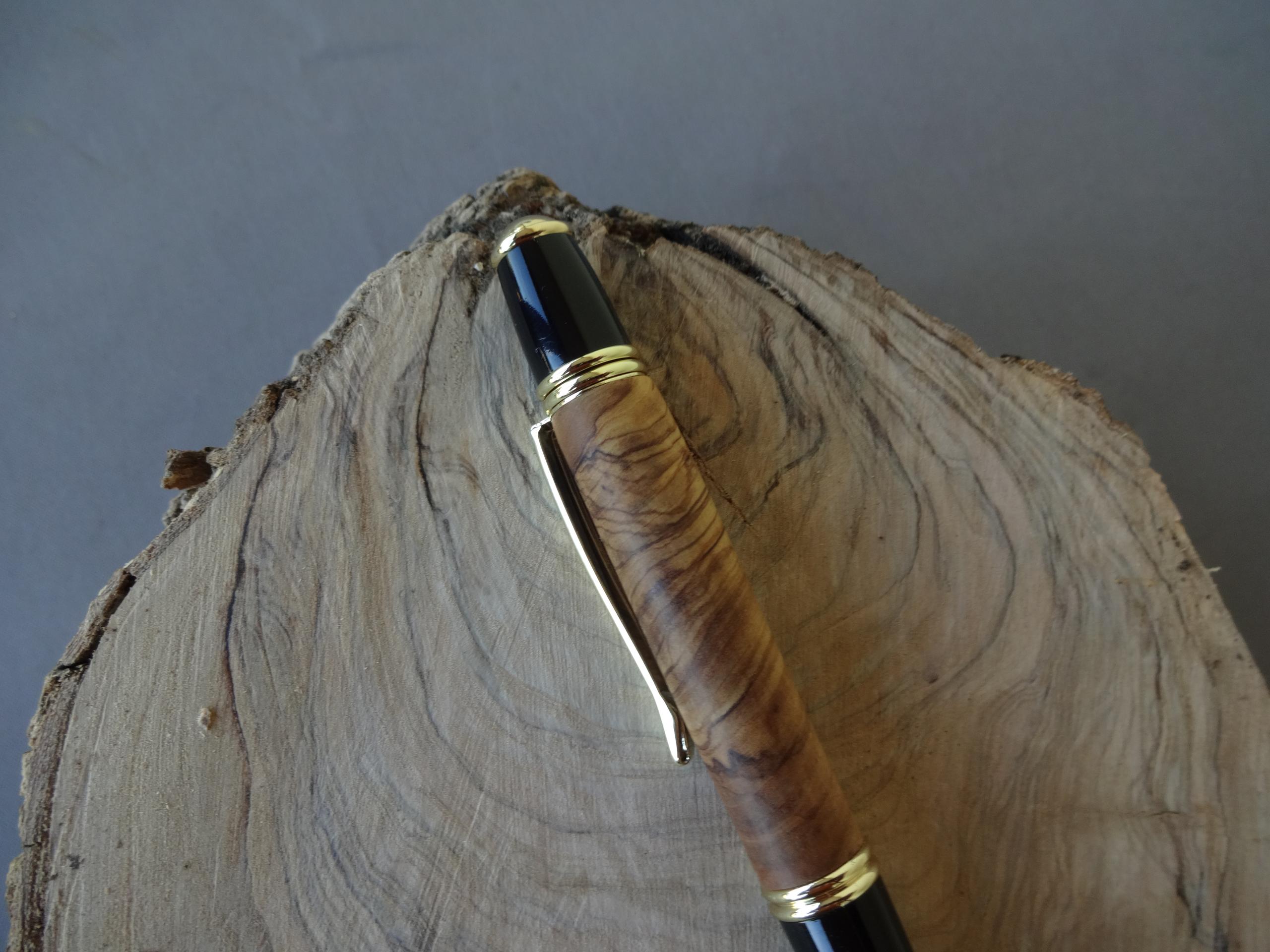 Penna in radica di ulivo  ART PE 03