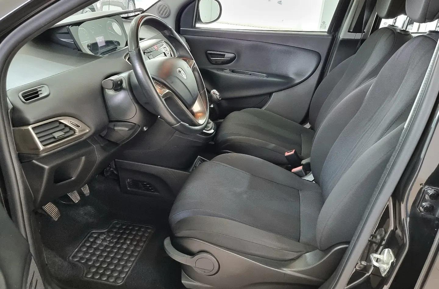 LANCIA YPSILON 1.2 GOLD