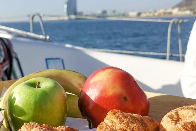 Giro in barca a vela con aperitivo