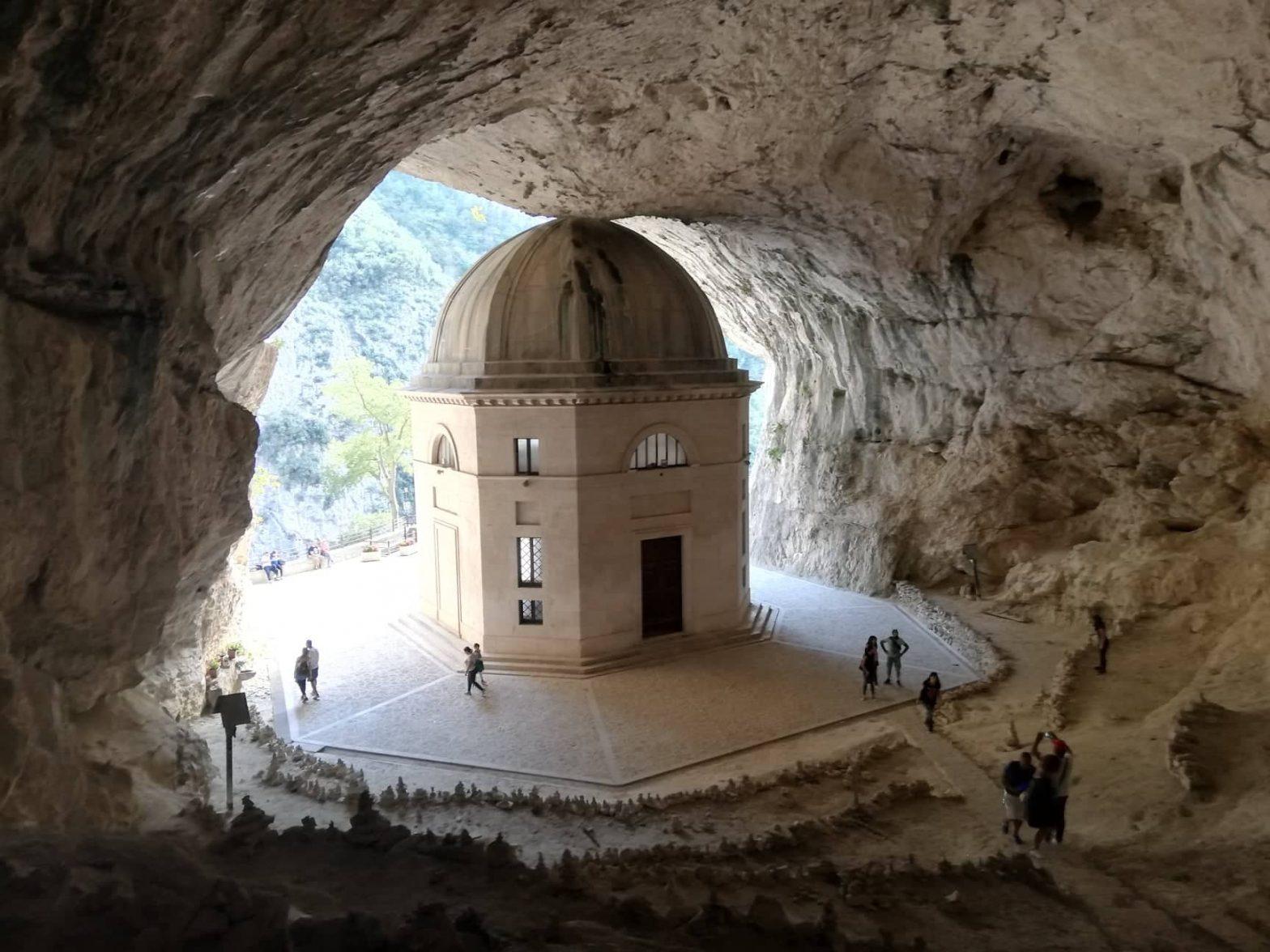 TEMPIO DEL VALADIER - GENGA - ANCONA - MARCHE