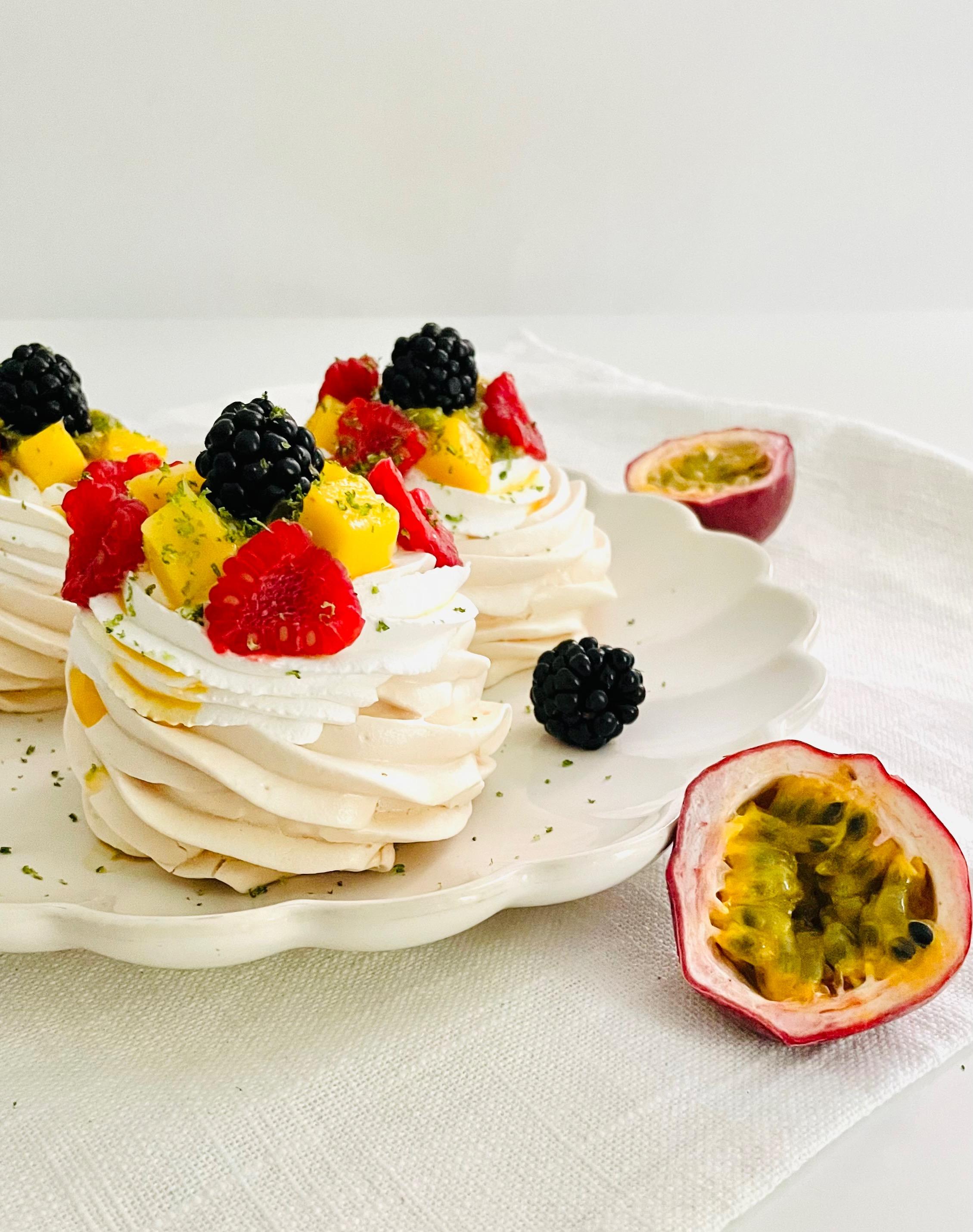 Mini pavlova