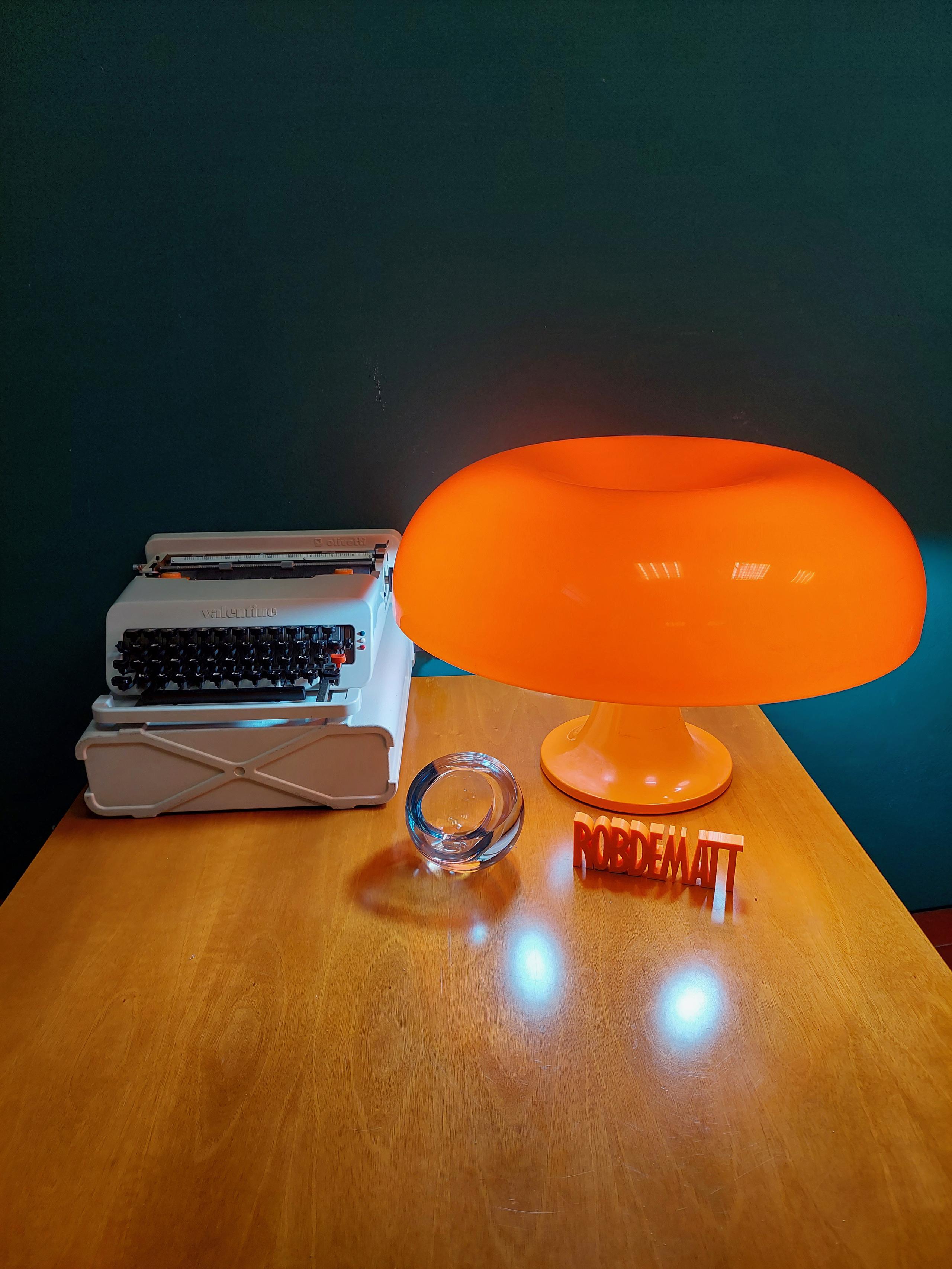 Macchina da scrivere Olivetti design Sottsass