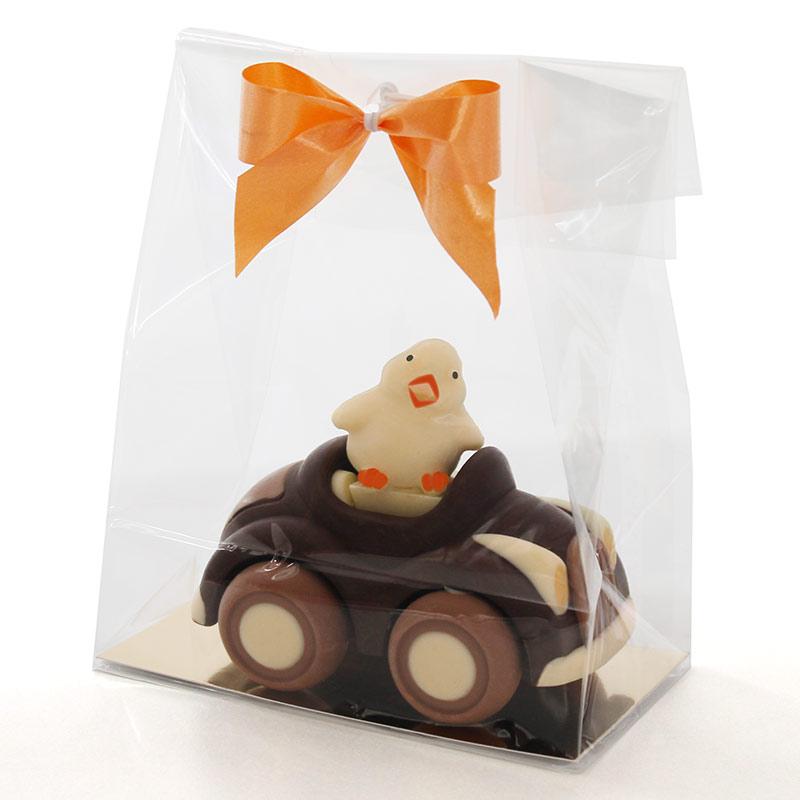 Composizione pasquale “Auto con pulcino” di cioccolato 34