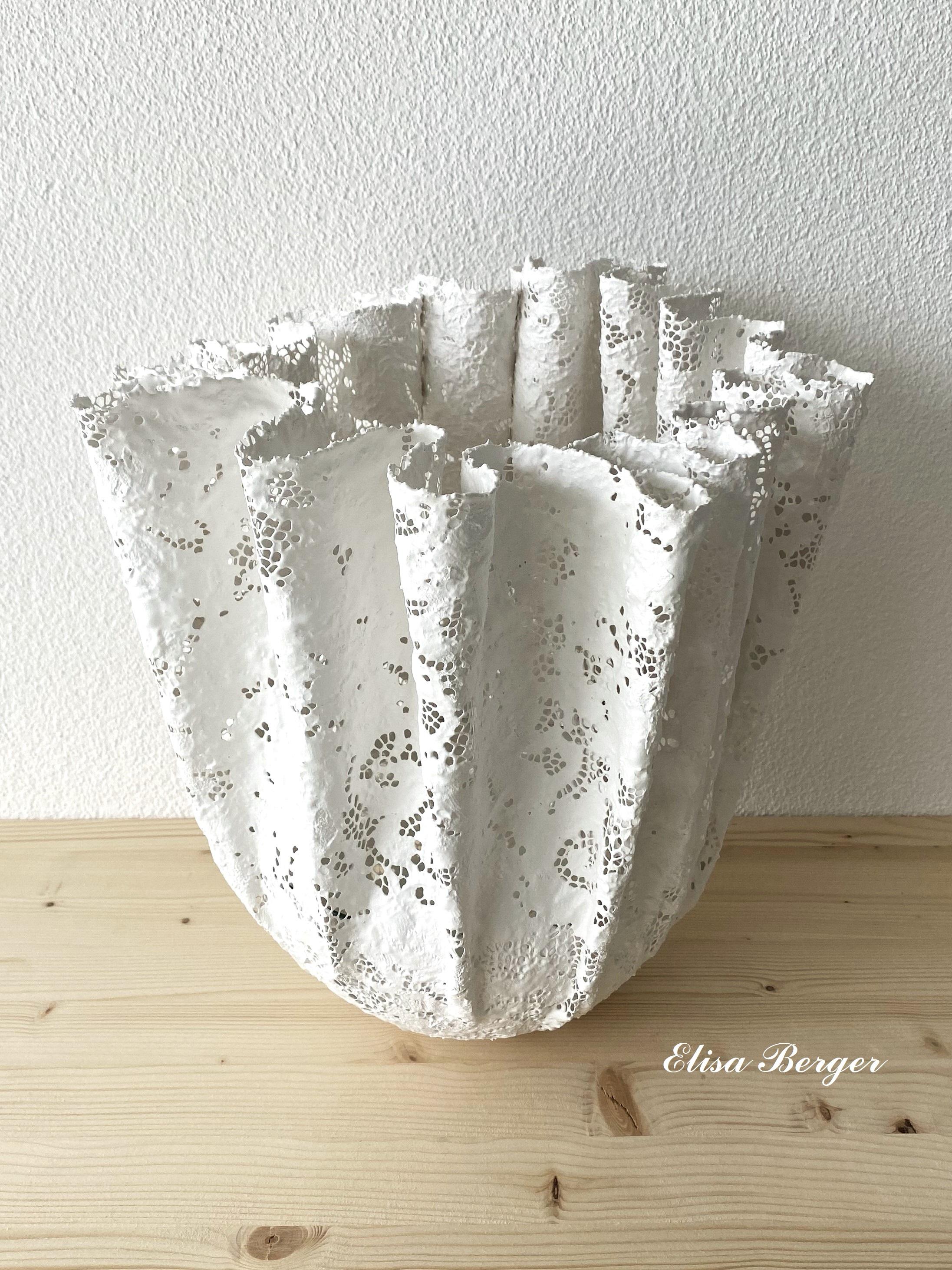 White Cosy Vase MARIA