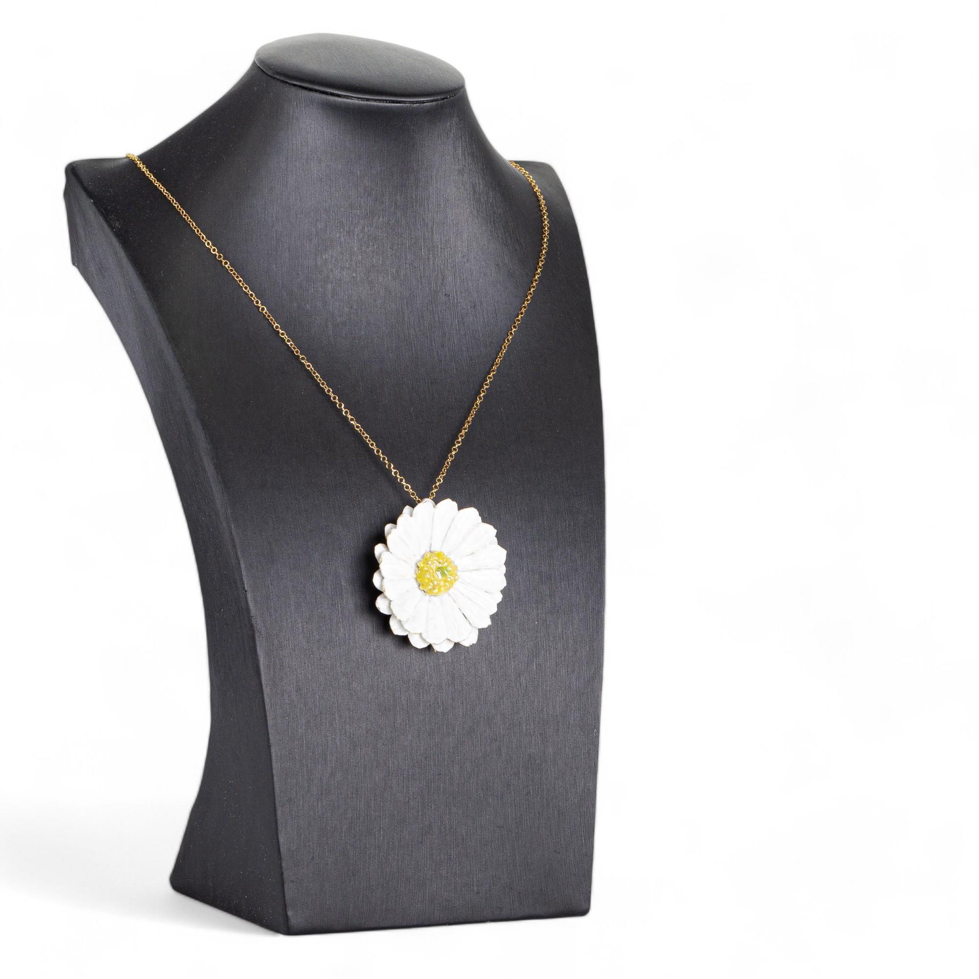 CIONDOLO E SPILLA MARGHERITA : DAISY PENDANT AND BROOCH