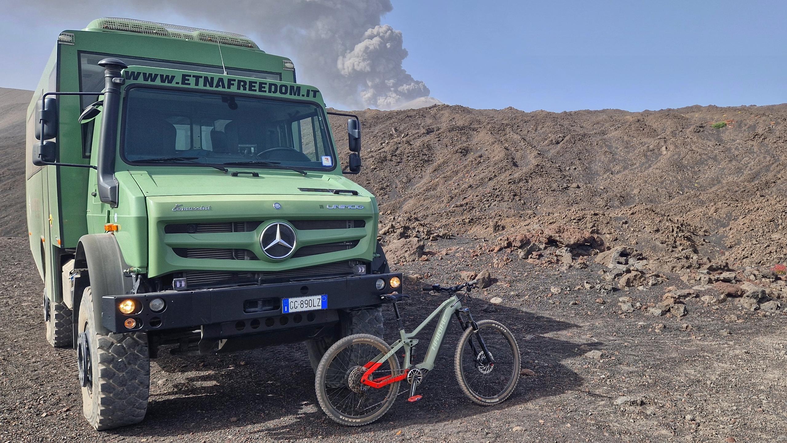 Haibike e Mercedes unimog si incontrano sul vulcano Etna