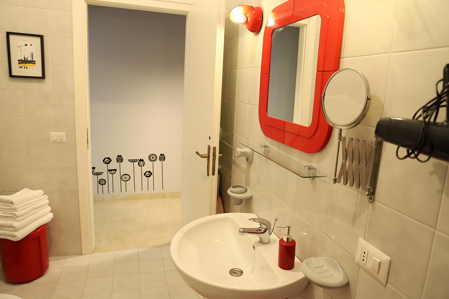 Suite Friendly  bathroom b&b la casa di paola