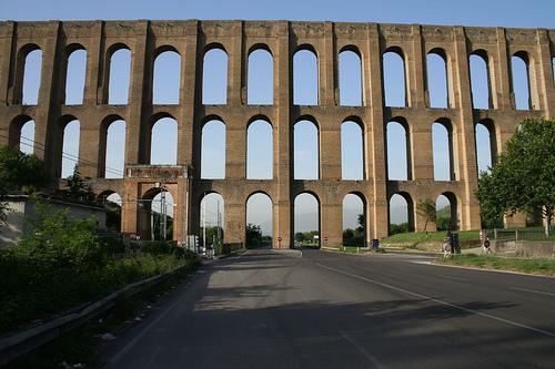 ACQUEDOTTO CAROLINO - VALLE DI MADDALONI - CASERTA - CAMPANIA