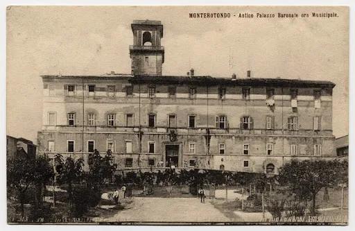 Monterotondo - Antico palazzo baronale ora sede del Municipio