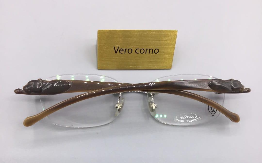 Materiali degli occhiali: il corno/ Glasses Materials : The Horn