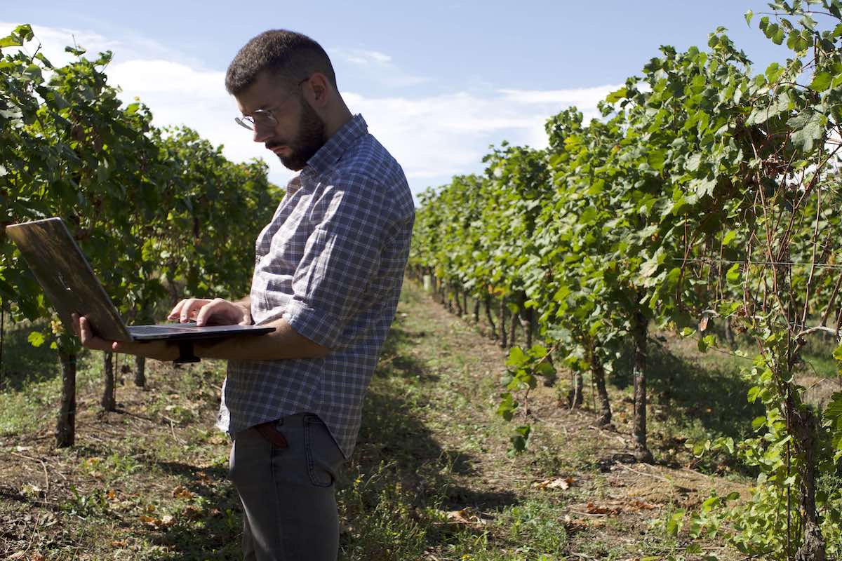 agricoltura-digitale-computer-vitigni-vitinicoltura-tecnologia-fonte-agronotiziejpg