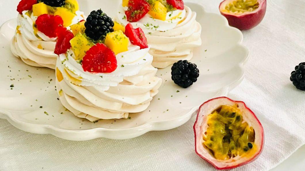 Mini pavlova