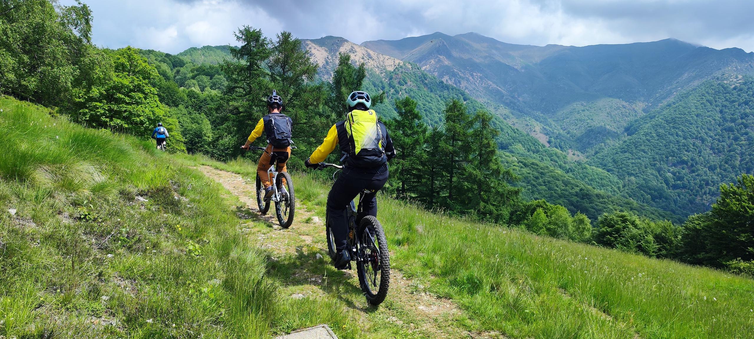 Trekking in Piemonte, Gravel in Piemonte, Hiking, Mountain Bike, E-bike, Vercellese, Valsesia, Biellese, Monferrato