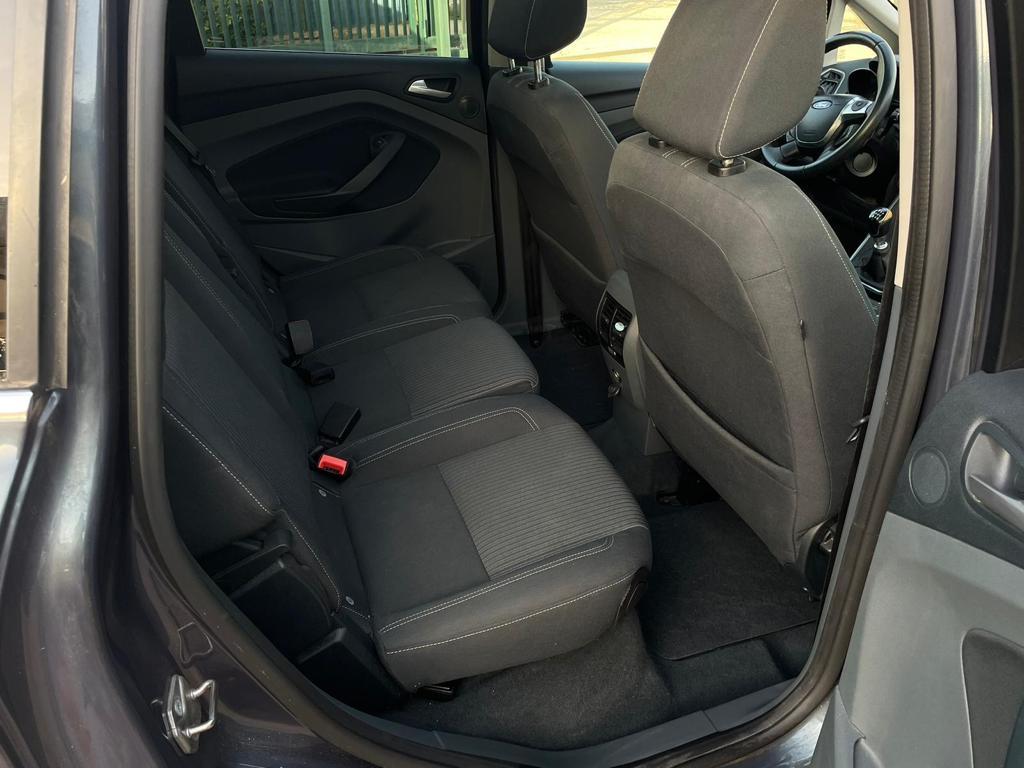 Ford C-Max 1.6 TDCI Titanium 115 cv 2012 km 136.000 Navigatore e Retrocamera Parcheggio