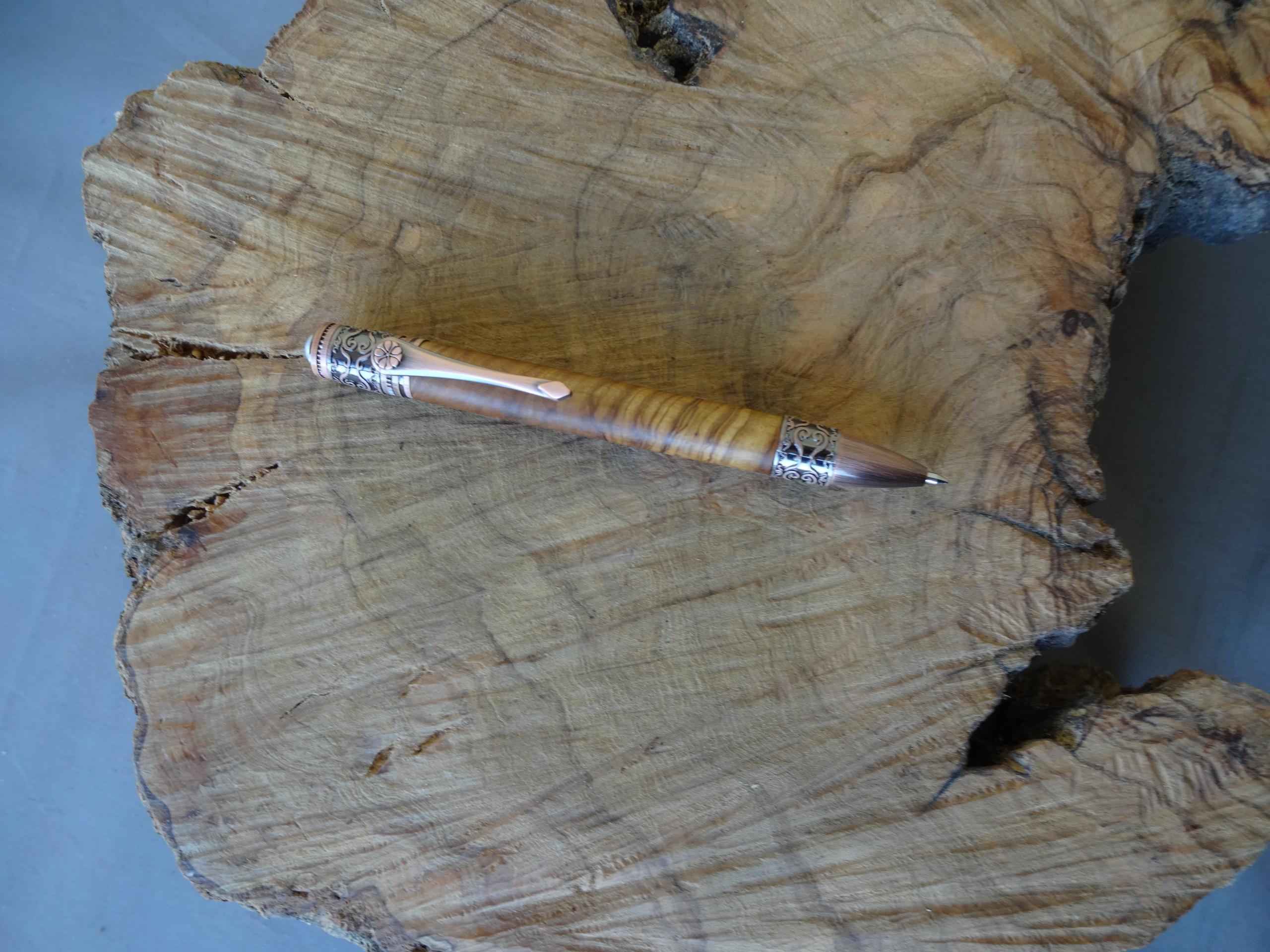 Penna in radica di ulivo  ART PE 09