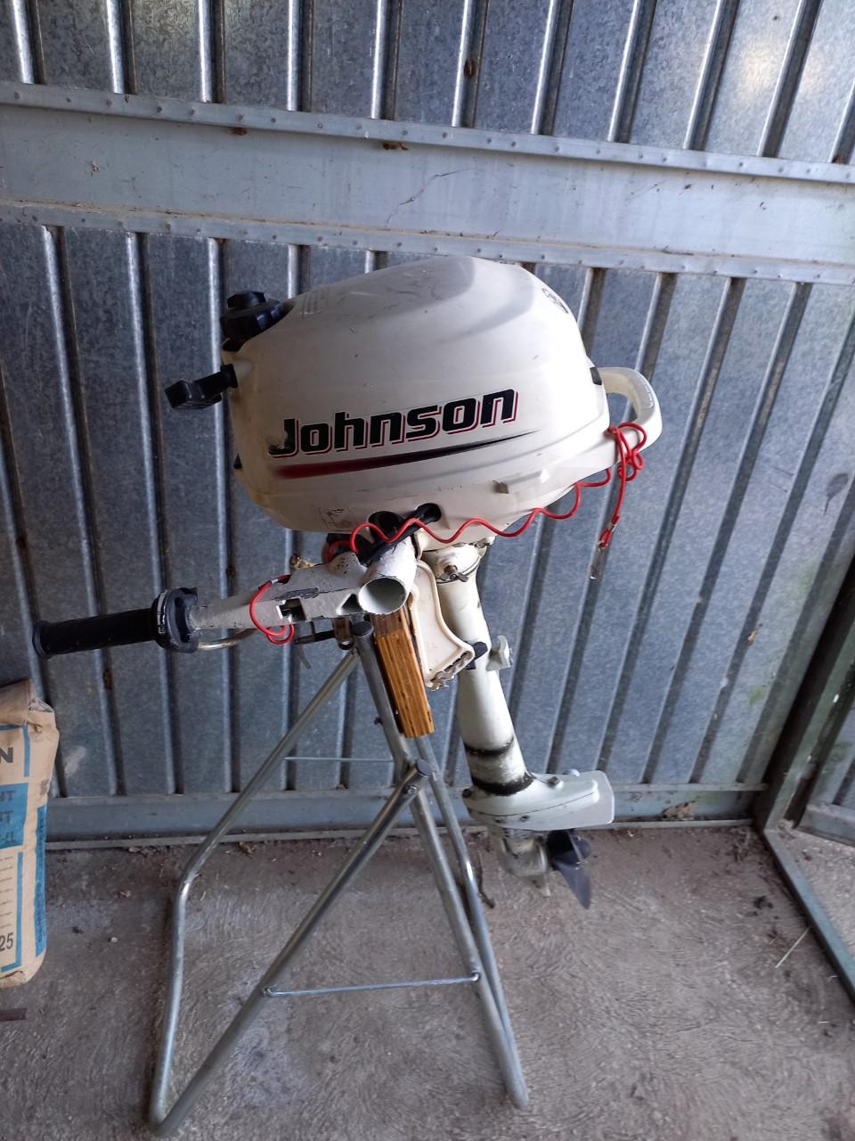 motore fuoribordo johnson 2,5 hp 4 tempi
