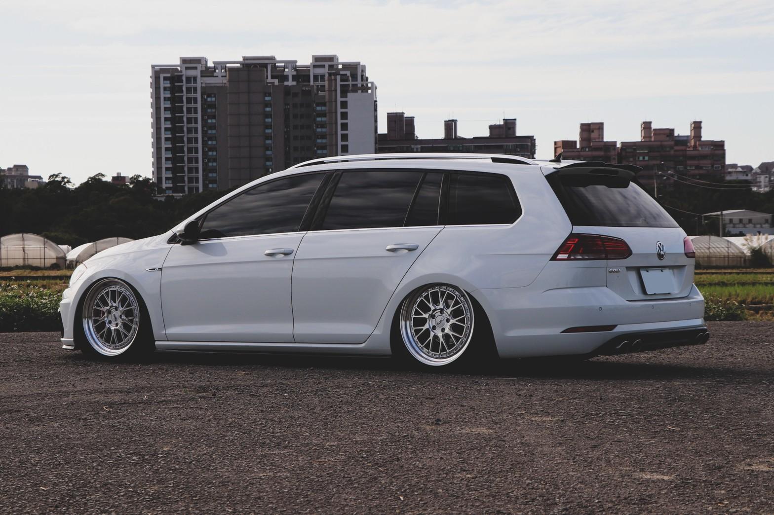 VW Golf 7 incl. Wagon ( Standard / GTI / R ) Inverted Air Suspension - AGT