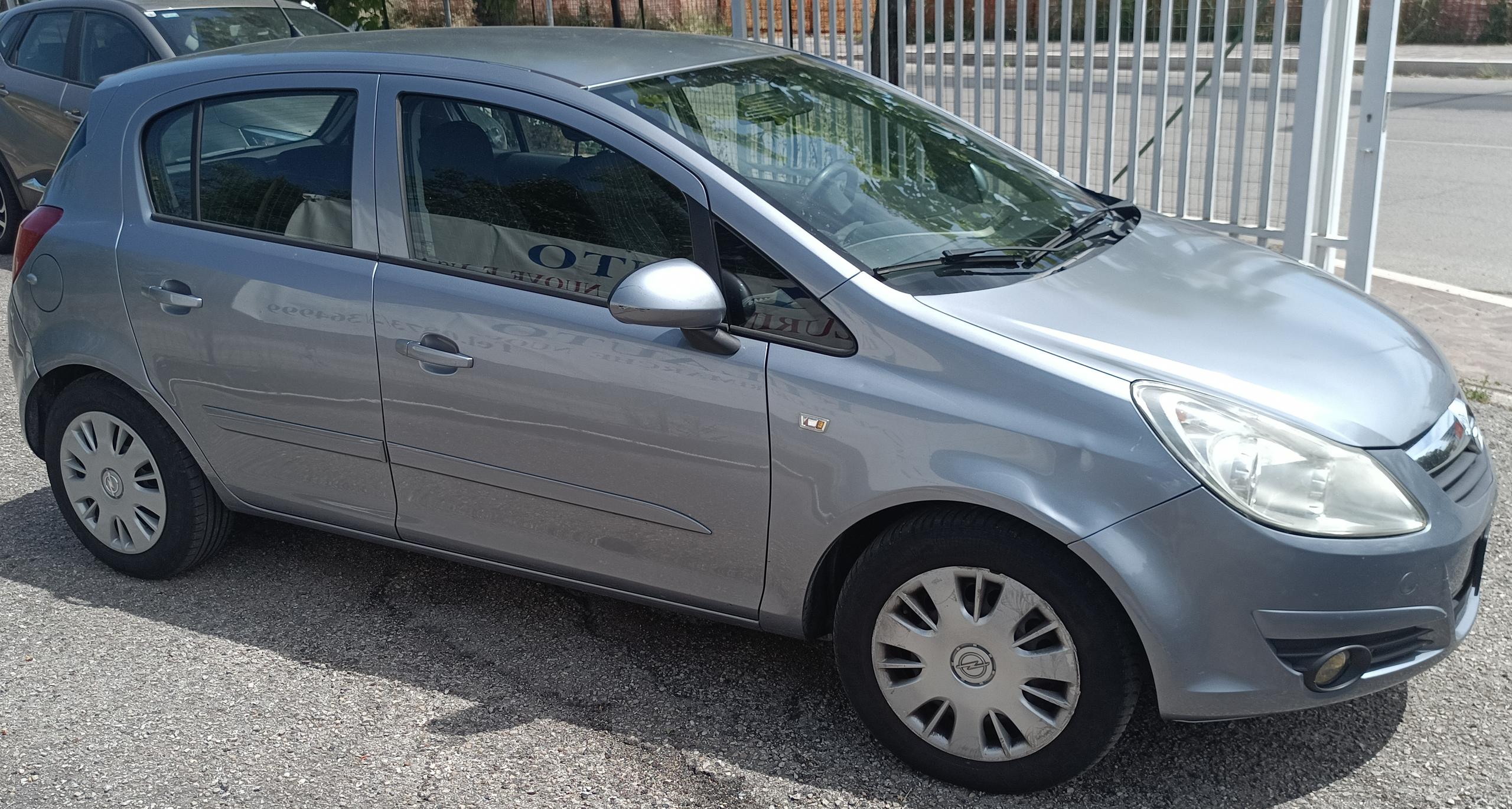 Opel Corsa 1.3 CDTI 75CV 5 porte Cosmo Vasto (CH)  2.190 €