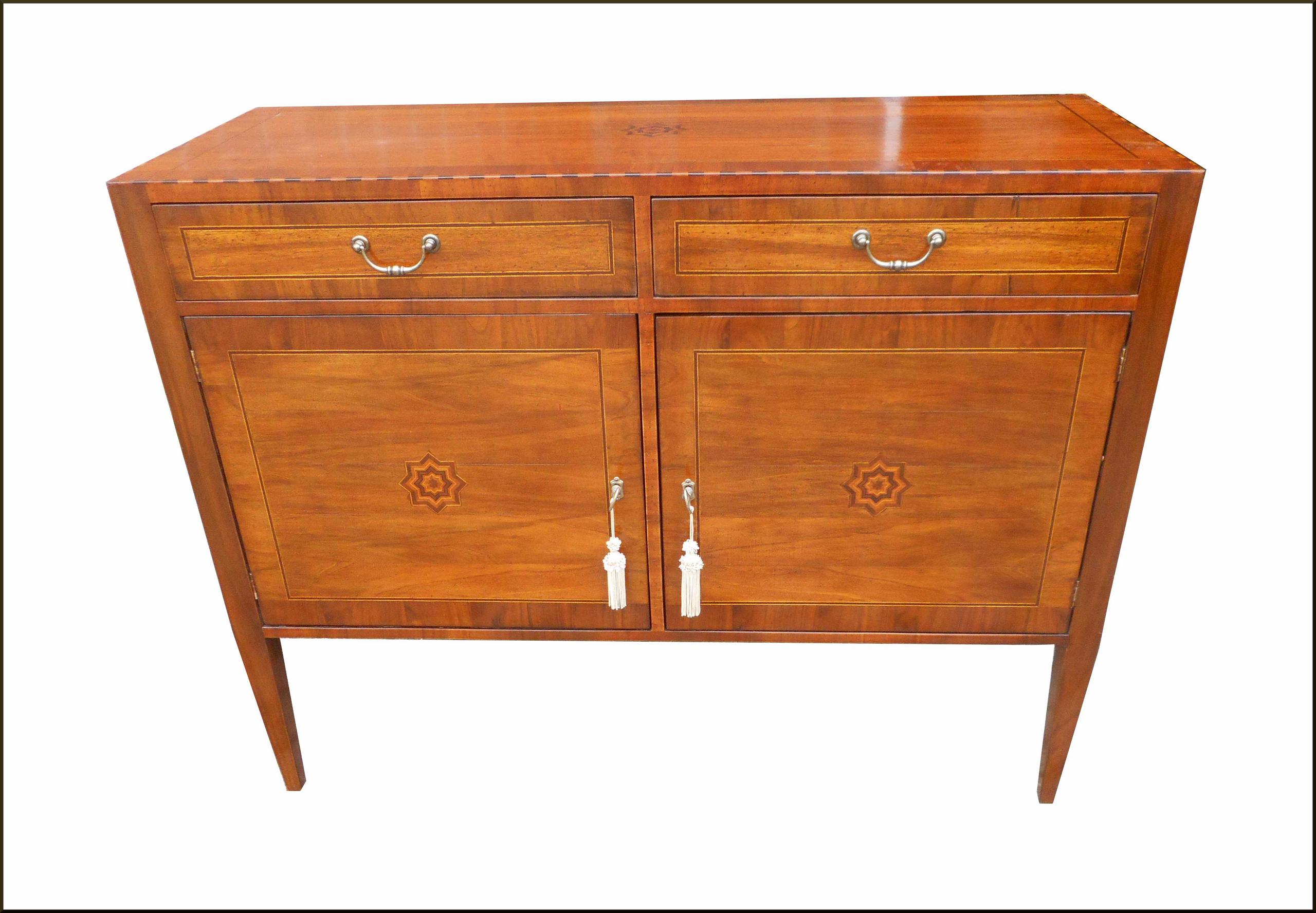 Credenza classica stile Maggiolini lastronata a mano