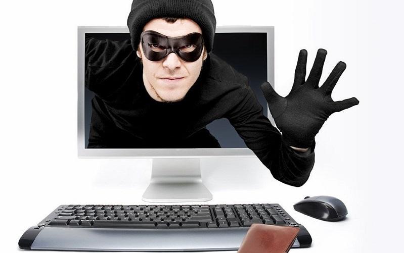 Si moltiplicano i furti di identità digitale