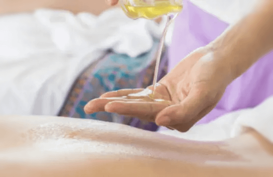 massaggio ayurvedico (Abhyangam)