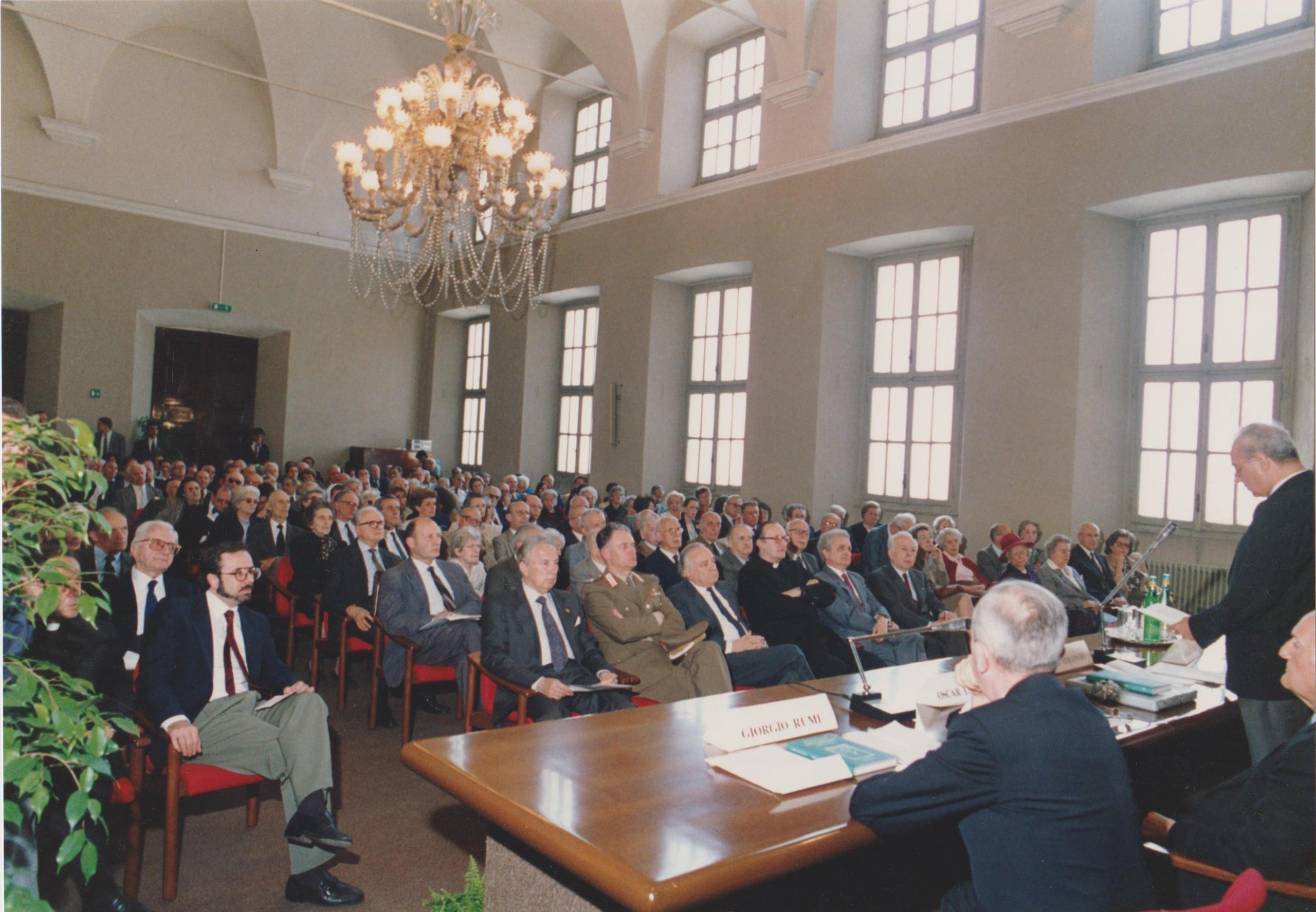aula Pio XI Università Cattolica del Sacro Cuore Milano 1 giugno 1990