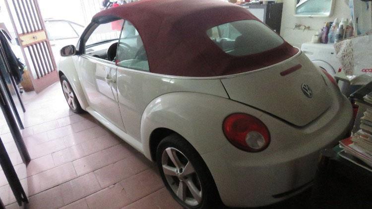 VOLKSWAGEN NEW BEETLE CABRIOLET