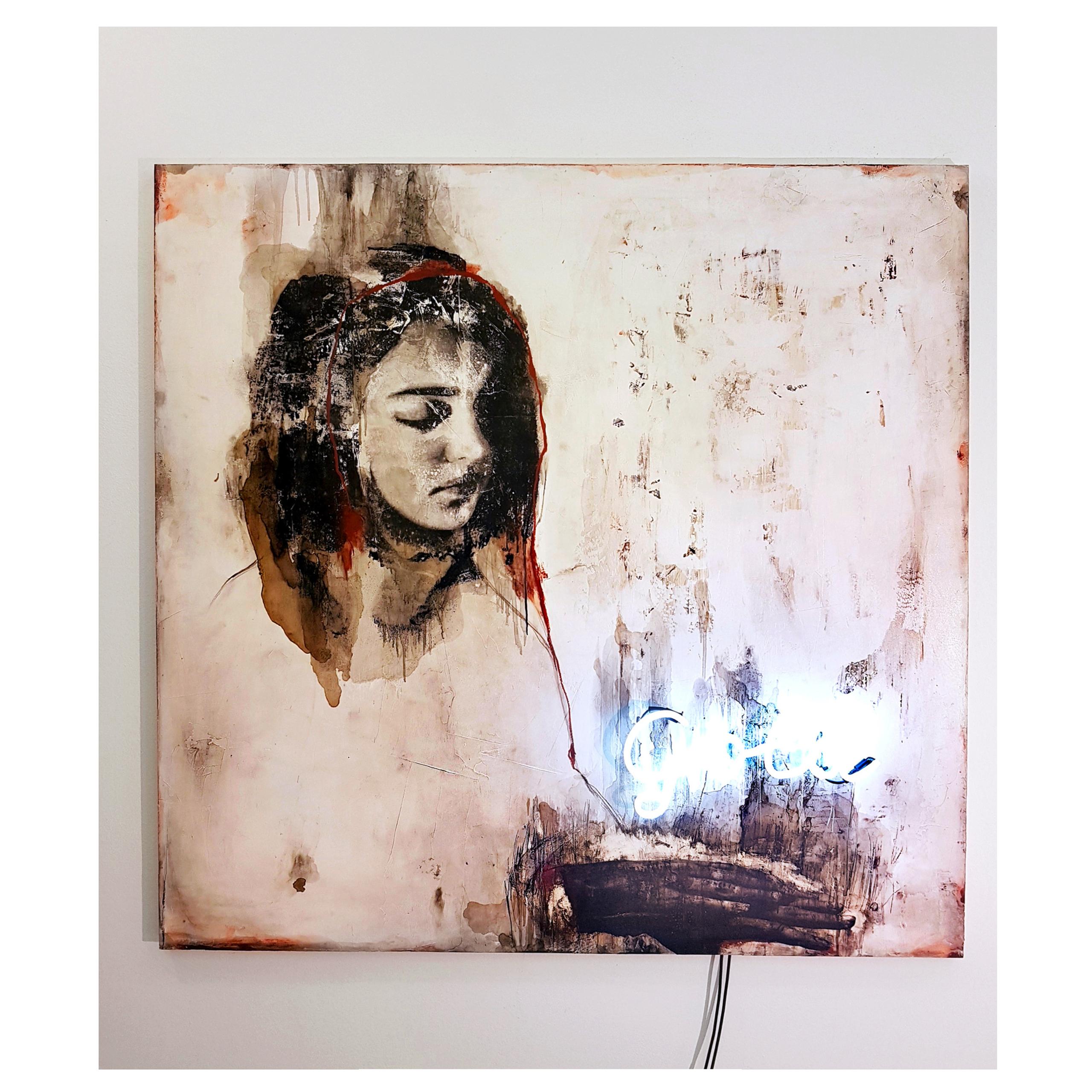 Simona Fedele Artista Luce al neon Ritratto Art Market Budapest Amsterdam Art Fair su carta Galleria d'Arte