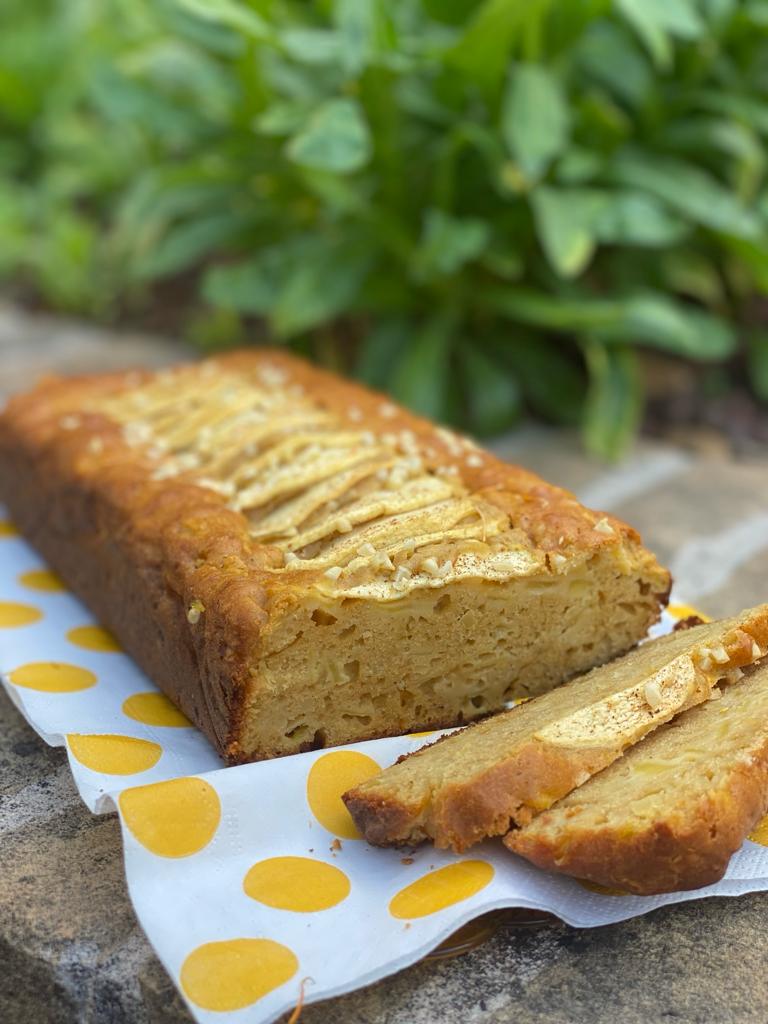 plumcake-alle-mele-con-noce-moscata-colazione-merenda-swicy-mandorle