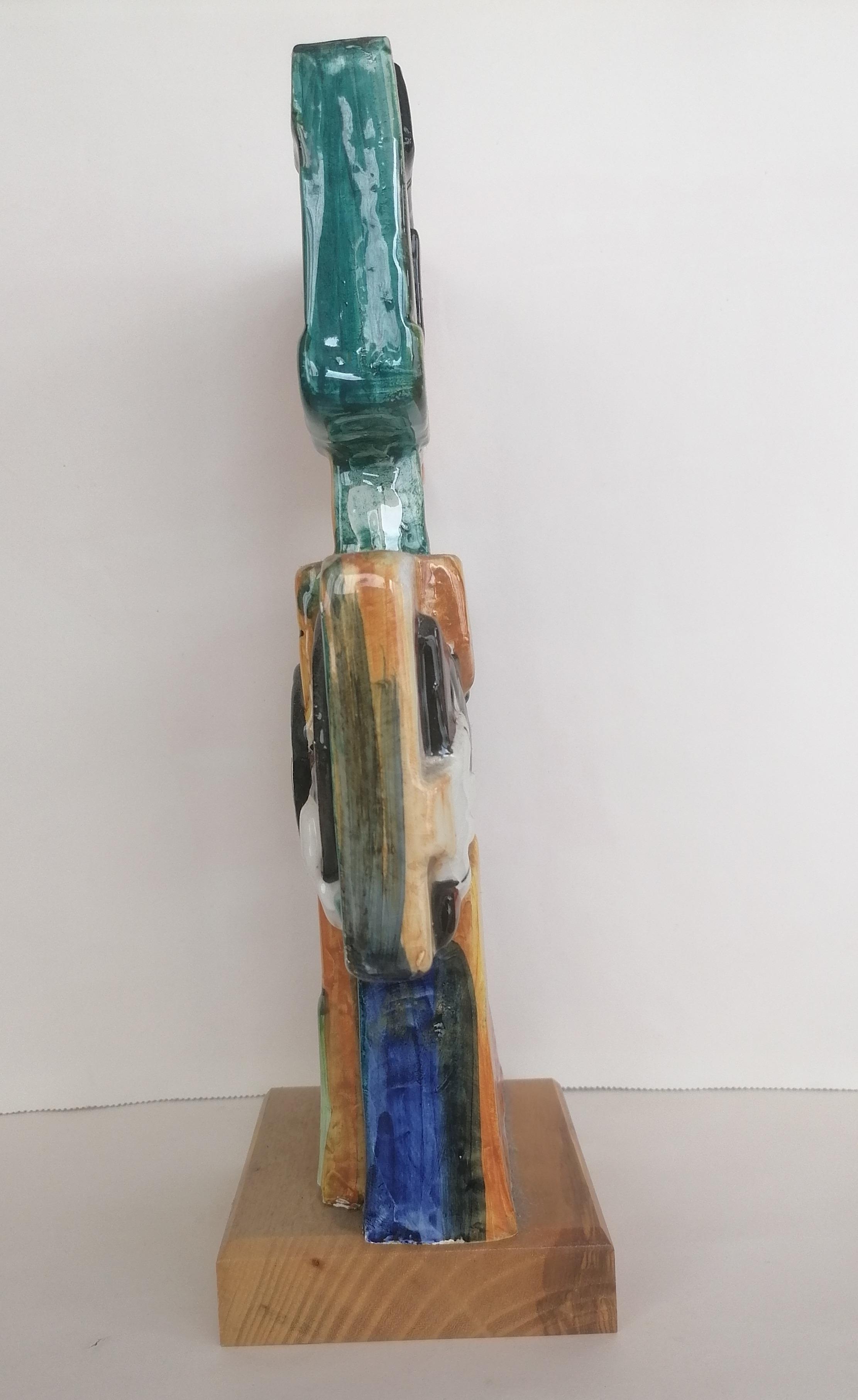 KODRA  IBRAHIM  "Scultura un ceramica -h30 x15"