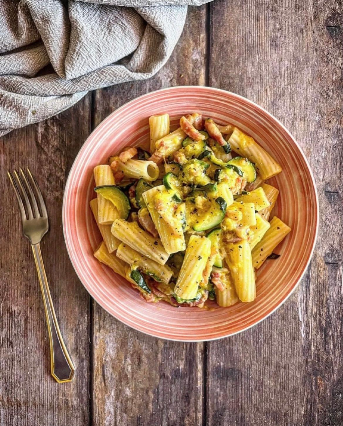 CARBONARA di ZUCCHINE e GUANCIALE