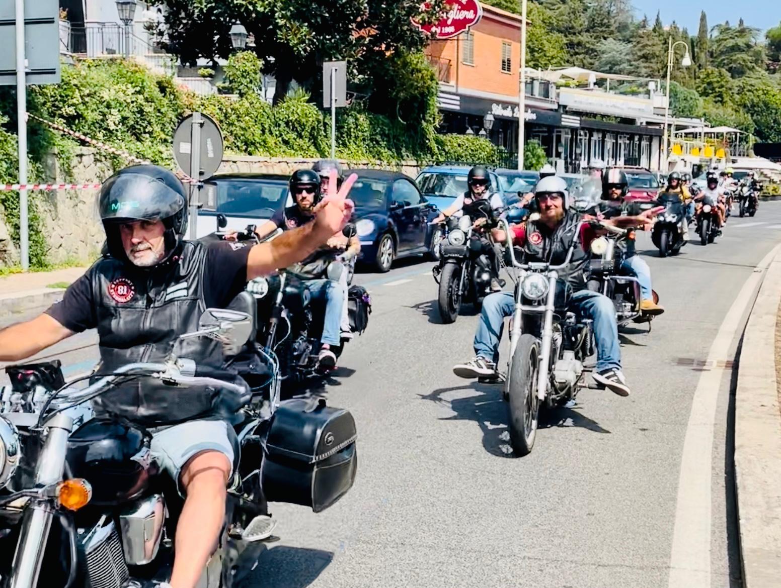 "ilmamilio.it" a Castel Gandolfo | Il motoraduno chiude la Festa della Madonna del Lago