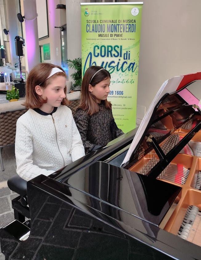Festa di Primavera: nostre pianiste suonano in Corte Leonardo