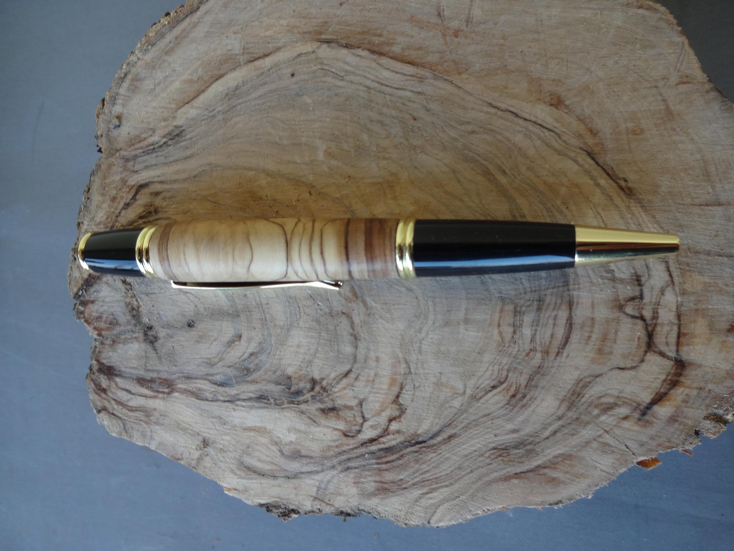 Penna in radica di ulivo  ART PE 02