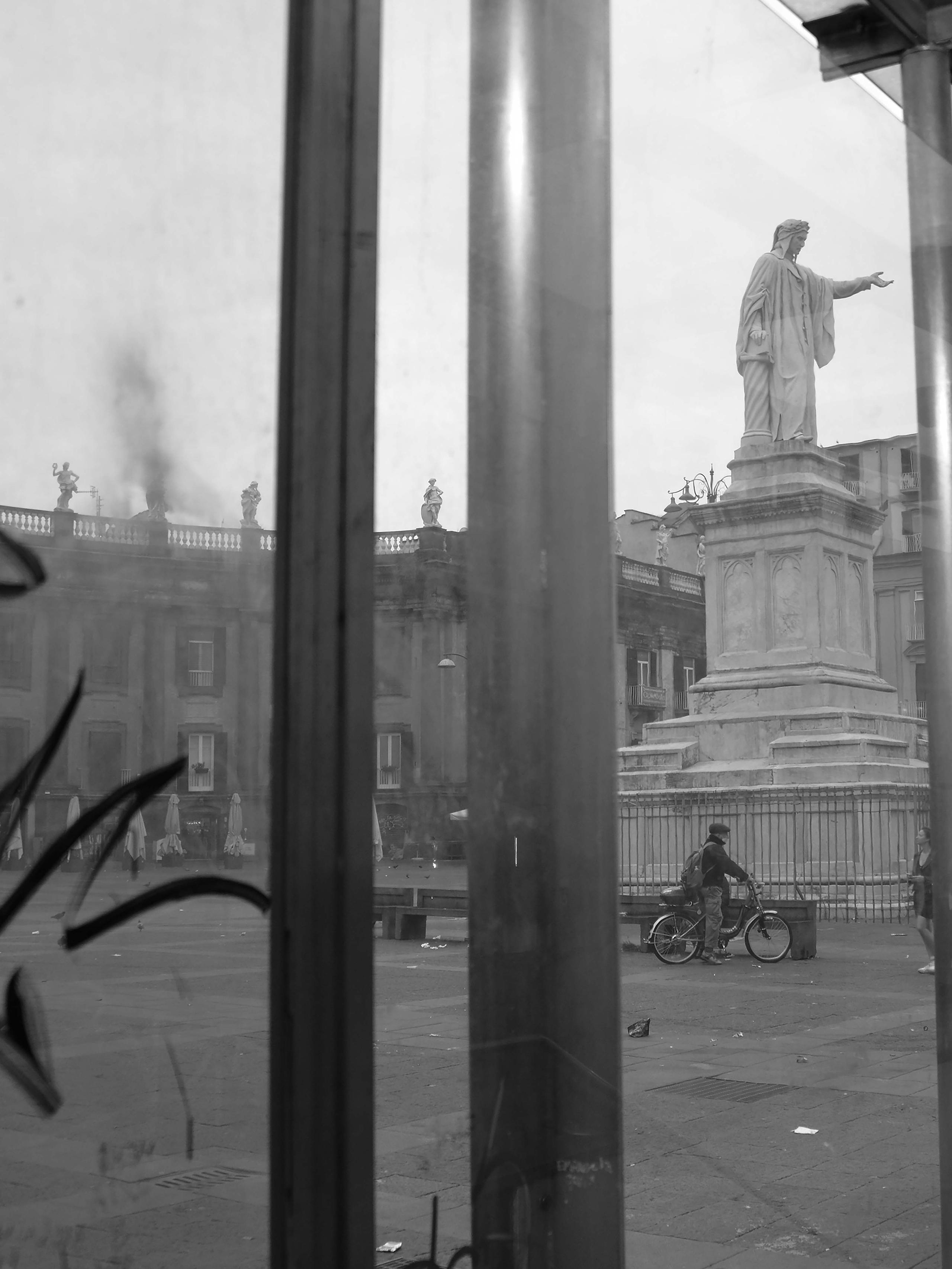 Piazza Dante - Stampa realizzata su carta fotografica satinata o lucida 30x40 