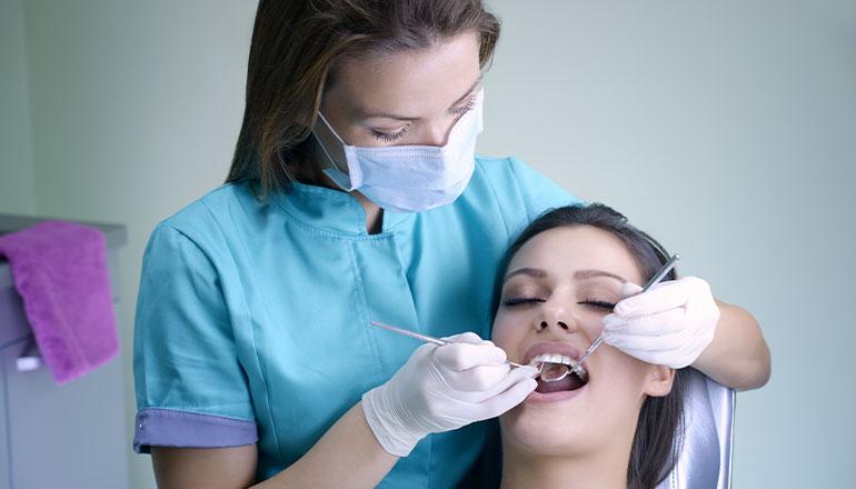L’igienista dentale: chi è, cosa fa e dove lavora