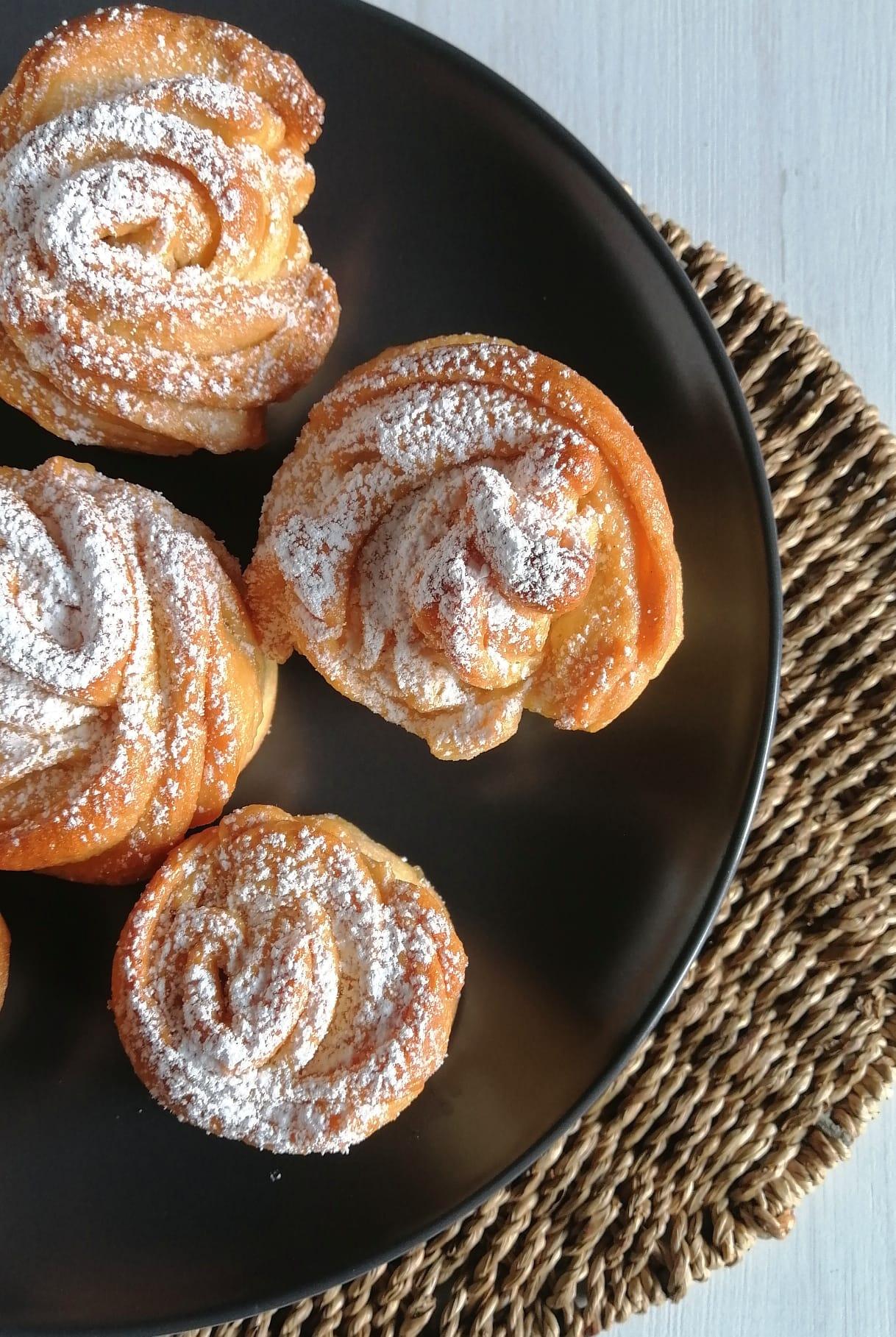 Cruffin all'arancia rossa speziati