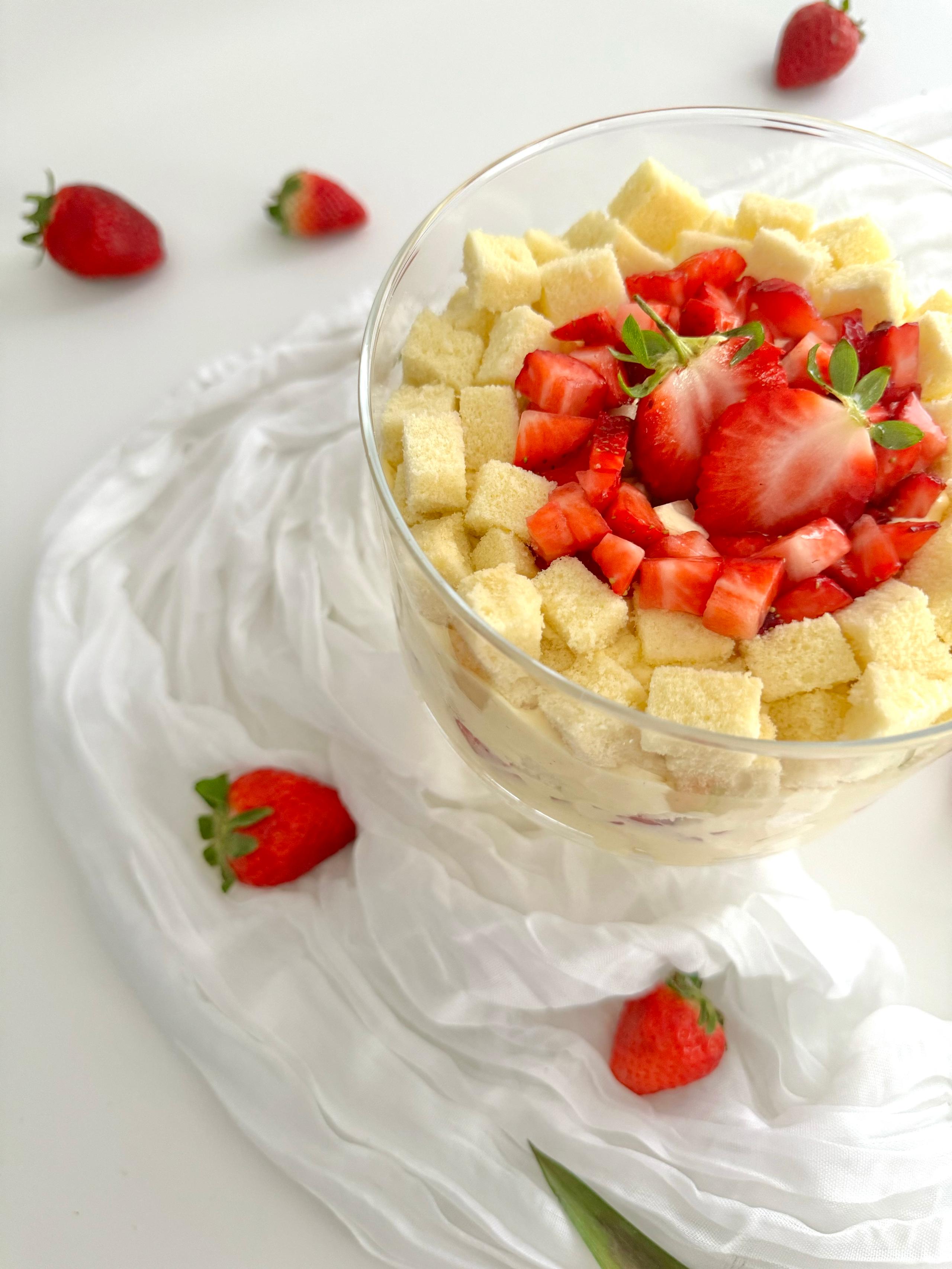 Torta mimosa trifle