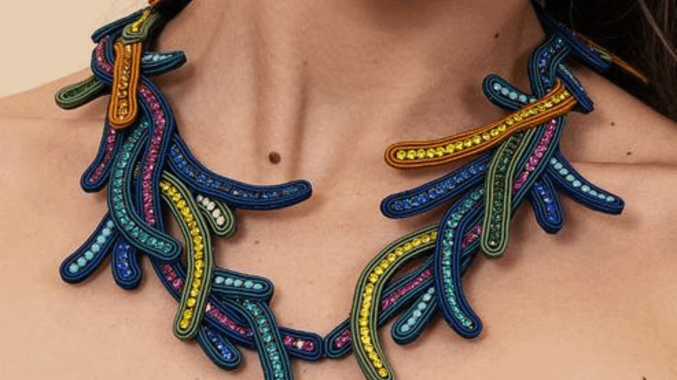 eleonora-cattrocci-amazzonia-necklace-collana-filati-pietre-iatlia-olbia-bac-beauty-art-connectpng