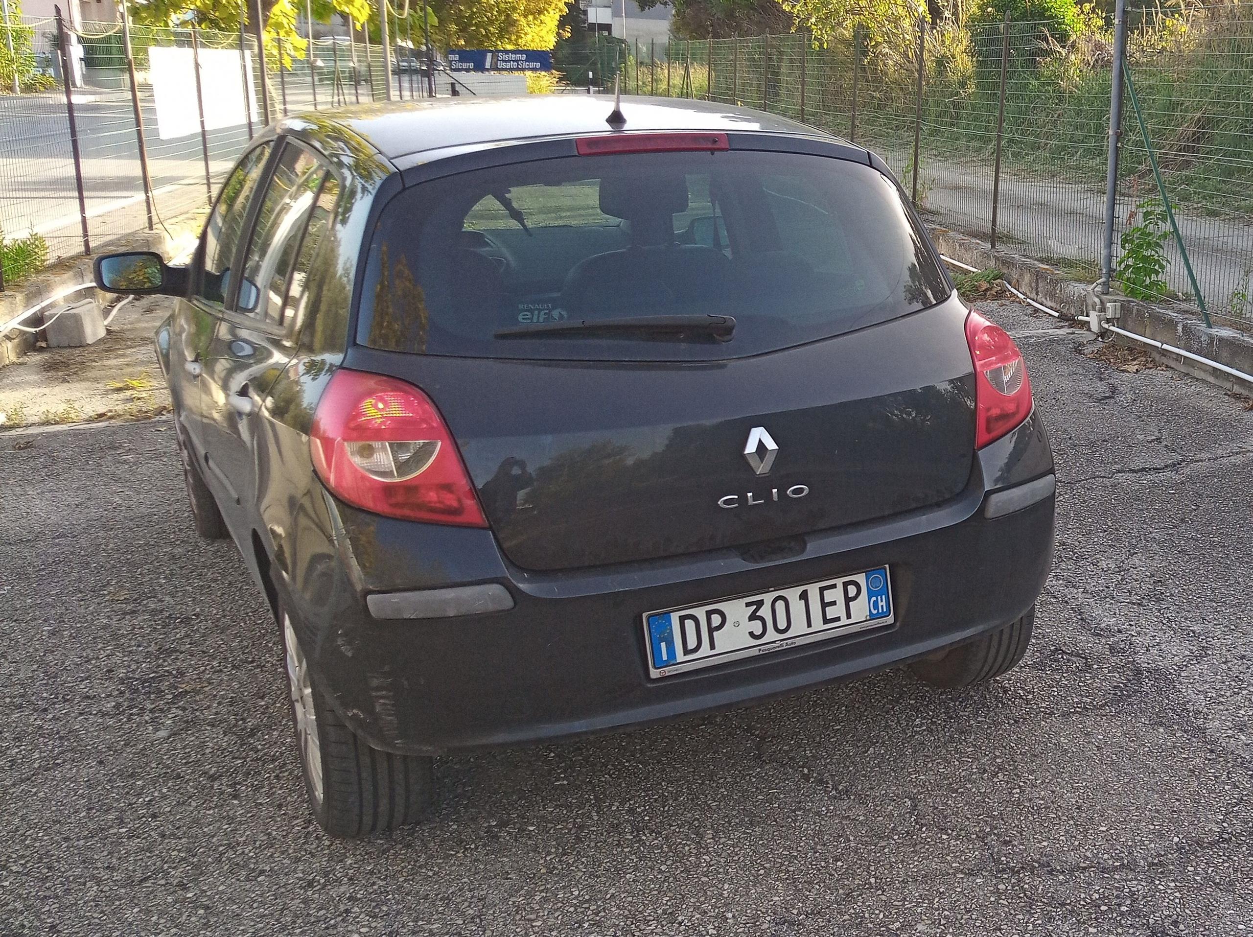 Renault Clio 1.5 dCi Vasto (CH)  2.990 €